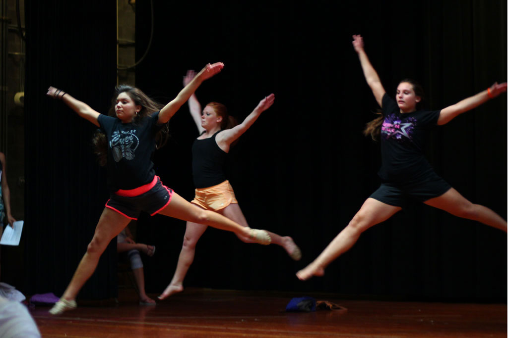 Abby Lowe, Ally Graham, and Tori Fox rehearsing scene for "Making It"