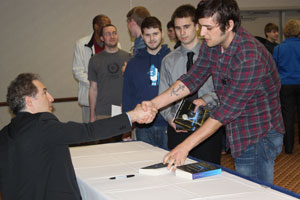 UM-Flint students meet physicist Brian Greene after his Sullenger Dialogue appearance.