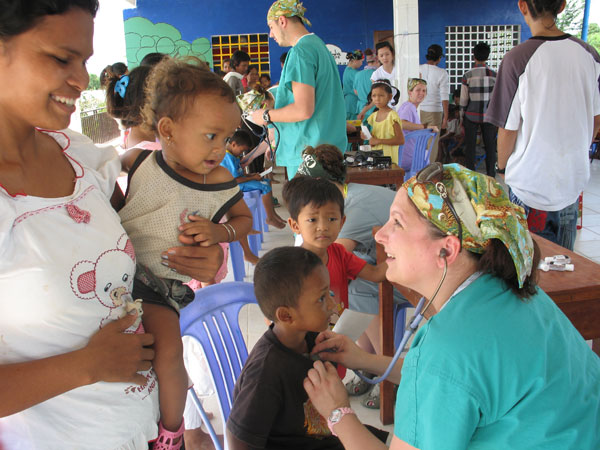 UM-Flint nursing students at health clinic in Cambodia.