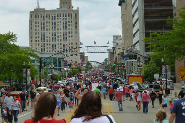 Downtown Flint during Back to the Bricks