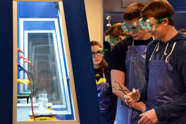 Honors Chemistry students from Byron visit UM-Flint labs on a field trip.