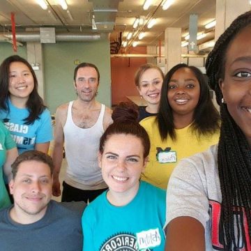 UM-Flint students volunteering in Philadelphia this summer