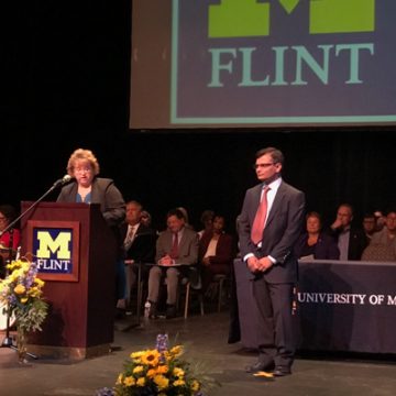 UM-Flint Presents Awards at 2017 Fall Convocation