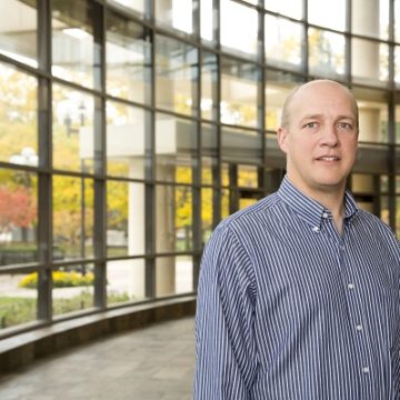 UM-Flint professor to lead the new College of Innovation & Technology