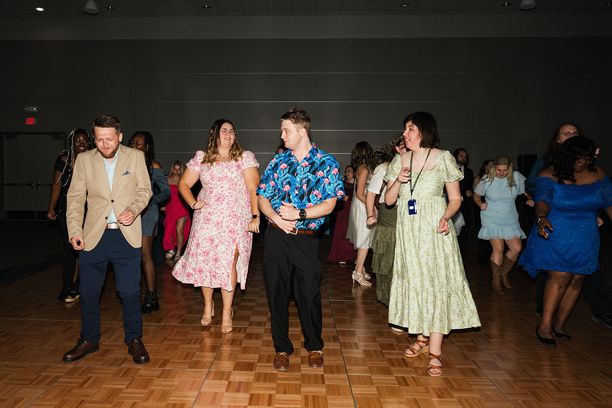 A group of students dancing on the dance floor